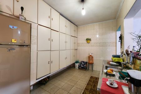 Casa à venda com 188m², 2 quartos e 2 vagasCozinha 