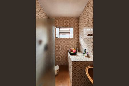 Casa à venda com 188m², 2 quartos e 2 vagasBanheiro 