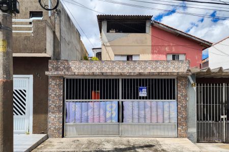 Casa à venda com 188m², 2 quartos e 2 vagasFachada 