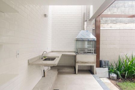 Apartamento para alugar com 28m², 1 quarto e sem vagaCondomínio - Churrasqueira/Salão de Festas 