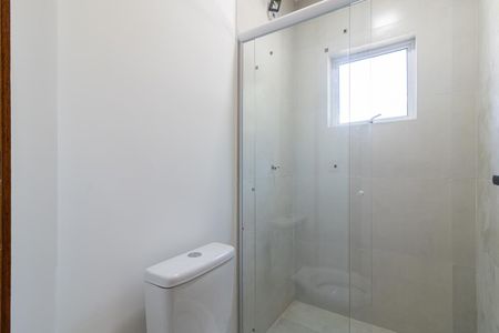 Banheiro de kitnet/studio para alugar com 1 quarto, 24m² em Moema, São Paulo