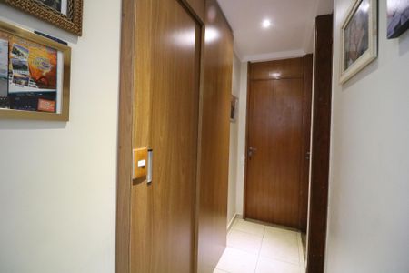 Apartamento à venda com 60m², 3 quartos e 1 vagaCorredor