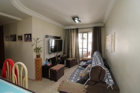 Sala de apartamento à venda com 3 quartos, 60m² em Vila Ivone, São Paulo