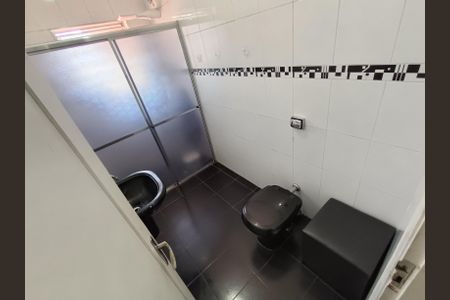 Casa à venda com 96m², 3 quartos e 1 vaga Casa à venda com 96m², 3 quartos e 1 vagaBanheiro