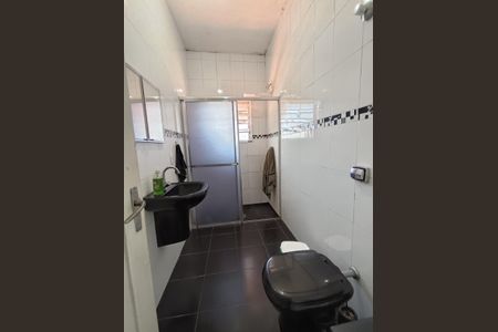 Casa à venda com 96m², 3 quartos e 1 vaga Casa à venda com 96m², 3 quartos e 1 vagaBanheiro