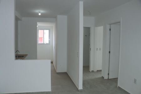 Sala/Cozinha de apartamento para alugar com 2 quartos, 48m² em Jardim de Lourdes, Embu das Artes