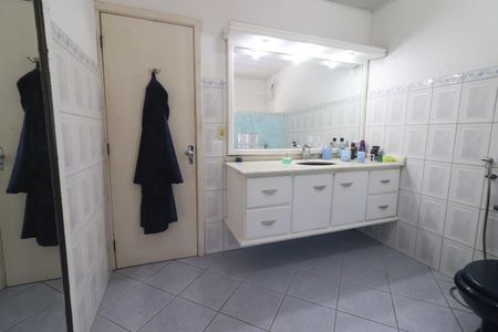 Casa à venda com 160m², 3 quartos e 2 vagasBanheiro