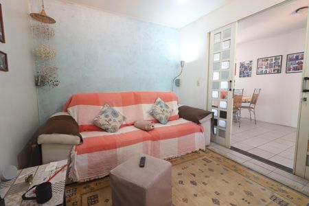 Casa à venda com 160m², 3 quartos e 2 vagasSala