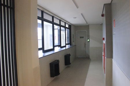 Apartamento à venda com 77m², 2 quartos e 1 vagaÁrea comum