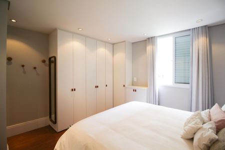 Apartamento para alugar com 125m², 2 quartos e 1 vagaSuíte 1 