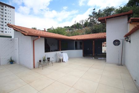 Apartamento à venda com 200m², 4 quartos e 2 vagasCobertura