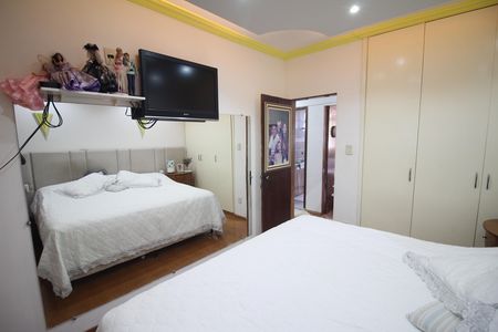 Apartamento à venda com 200m², 4 quartos e 2 vagasQuarto 1