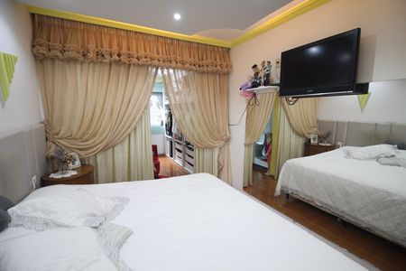 Apartamento à venda com 200m², 4 quartos e 2 vagasQuarto 1