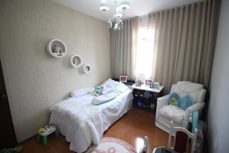 Apartamento à venda com 200m², 4 quartos e 2 vagasQuarto 2