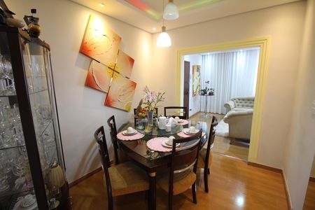 Apartamento à venda com 200m², 4 quartos e 2 vagasCopa