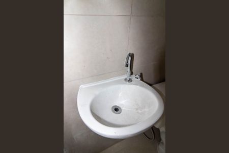 Apartamento à venda com 5828m², 3 quartos e sem vaga Apartamento à venda com 5828m², 3 quartos e sem vagaBanheiro