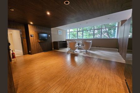 Apartamento para alugar com 75m², 2 quartos e 1 vagaHall social