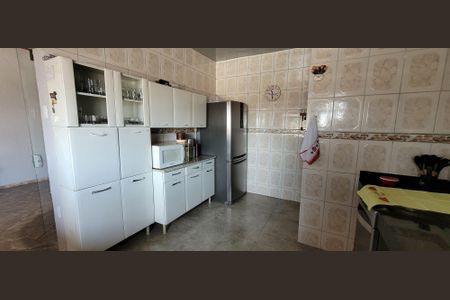 Casa para alugar com 138m², 2 quartos e 7 vagasCozinha