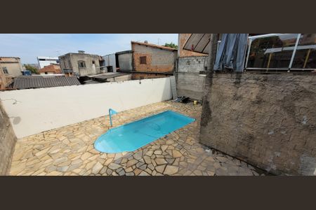 Casa para alugar com 138m², 2 quartos e 7 vagasPiscin