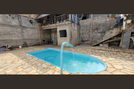 Casa para alugar com 138m², 2 quartos e 7 vagasPiscina