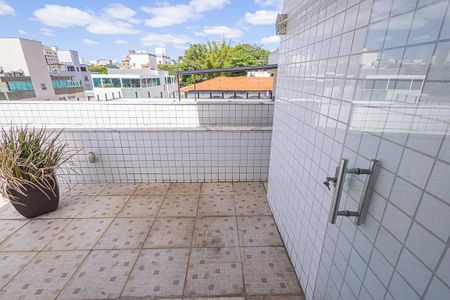 Apartamento para alugar com 190m², 4 quartos e 3 vagas Apartamento para alugar com 190m², 4 quartos e 3 vagasTerraço