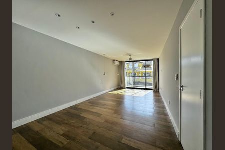 Casa de condomínio à venda com 300m², 3 quartos e 2 vagas Casa de condomínio à venda com 300m², 3 quartos e 2 vagasSuíte 1