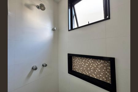 Casa de condomínio à venda com 300m², 3 quartos e 2 vagas Casa de condomínio à venda com 300m², 3 quartos e 2 vagasSuíte 2 - Banheiro