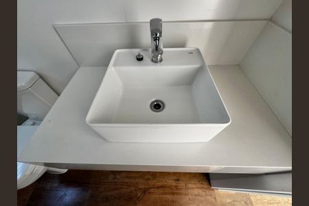 Casa de condomínio à venda com 300m², 3 quartos e 2 vagas Casa de condomínio à venda com 300m², 3 quartos e 2 vagasv