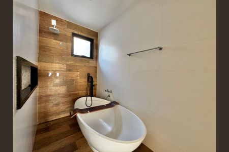 Casa de condomínio à venda com 300m², 3 quartos e 2 vagas Casa de condomínio à venda com 300m², 3 quartos e 2 vagasSuíte 1 - Banheiro