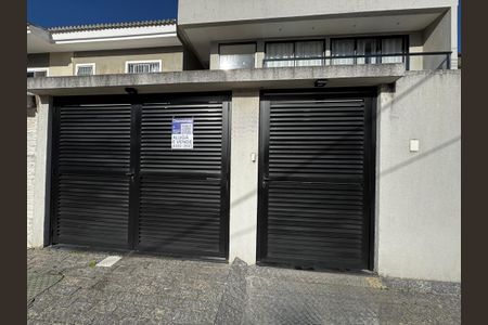 Casa de condomínio à venda com 300m², 3 quartos e 2 vagas Casa de condomínio à venda com 300m², 3 quartos e 2 vagasPlaquinha Quinto Andar