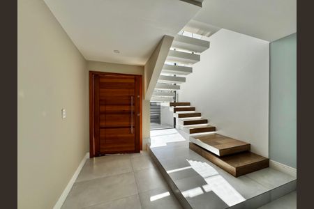 Casa de condomínio à venda com 300m², 3 quartos e 2 vagas Casa de condomínio à venda com 300m², 3 quartos e 2 vagasSala