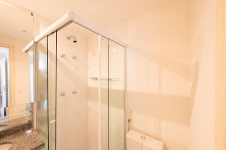 Apartamento à venda com 84m², 3 quartos e 2 vagasBanheiro da Suíte