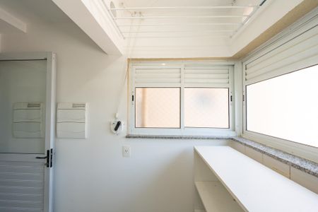 Apartamento à venda com 84m², 3 quartos e 2 vagasLavanderia