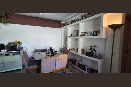 Apartamento à venda com 80m², 3 quartos e 1 vagaSala