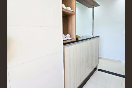 Apartamento à venda com 47m², 2 quartos e 1 vaga Apartamento à venda com 47m², 2 quartos e 1 vagaCozinha e Área de Serviço