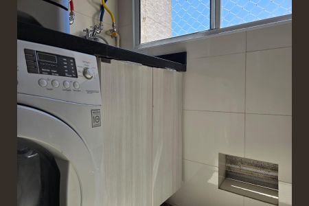 Apartamento à venda com 47m², 2 quartos e 1 vaga Apartamento à venda com 47m², 2 quartos e 1 vagaCozinha e Área de Serviço