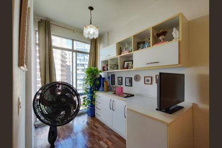 Apartamento à venda com 102m², 3 quartos e 2 vagas Apartamento à venda com 102m², 3 quartos e 2 vagasSuíte
