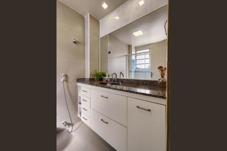 Apartamento à venda com 102m², 3 quartos e 2 vagas Apartamento à venda com 102m², 3 quartos e 2 vagasBanheiro da Suíte