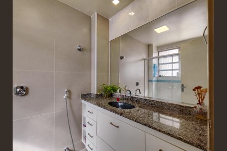 Apartamento à venda com 102m², 3 quartos e 2 vagas Apartamento à venda com 102m², 3 quartos e 2 vagasBanheiro da Suíte