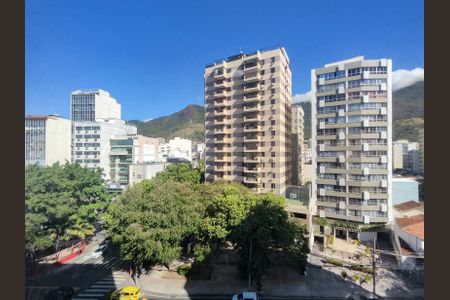 Apartamento à venda com 102m², 3 quartos e 2 vagas Apartamento à venda com 102m², 3 quartos e 2 vagasVista do Quarto 2