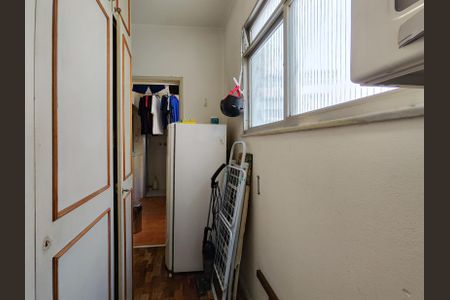 Apartamento à venda com 102m², 3 quartos e 2 vagas Apartamento à venda com 102m², 3 quartos e 2 vagasQuarto de Serviço