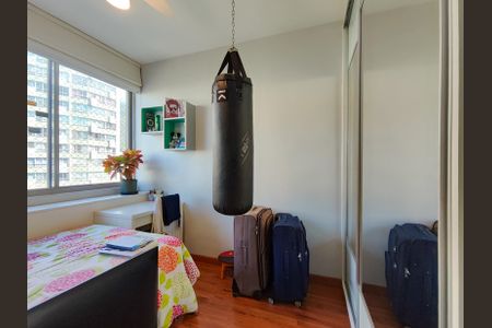 Apartamento à venda com 102m², 3 quartos e 2 vagas Apartamento à venda com 102m², 3 quartos e 2 vagasQuarto 1