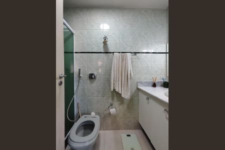 Apartamento à venda com 102m², 3 quartos e 2 vagas Apartamento à venda com 102m², 3 quartos e 2 vagasBanheiro Corredor