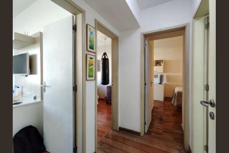 Apartamento à venda com 102m², 3 quartos e 2 vagas Apartamento à venda com 102m², 3 quartos e 2 vagasCorredor