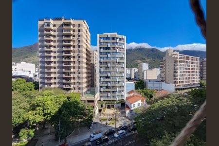 Apartamento à venda com 102m², 3 quartos e 2 vagas Apartamento à venda com 102m², 3 quartos e 2 vagasVista da Suíte