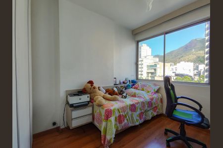 Apartamento à venda com 102m², 3 quartos e 2 vagas Apartamento à venda com 102m², 3 quartos e 2 vagasQuarto 2