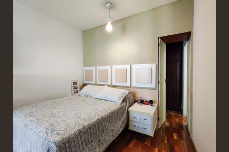 Apartamento à venda com 102m², 3 quartos e 2 vagas Apartamento à venda com 102m², 3 quartos e 2 vagasSuíte