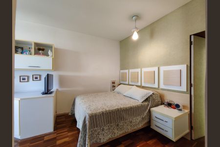 Apartamento à venda com 102m², 3 quartos e 2 vagas Apartamento à venda com 102m², 3 quartos e 2 vagasSuíte