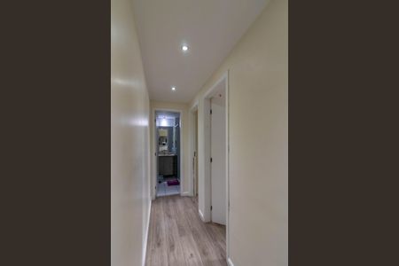 Corredor de apartamento à venda com 2 quartos, 50m² em Vila Augusta, Guarulhos