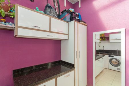 Casa à venda com 72m², 2 quartos e 1 vagaÁrea de Serviço